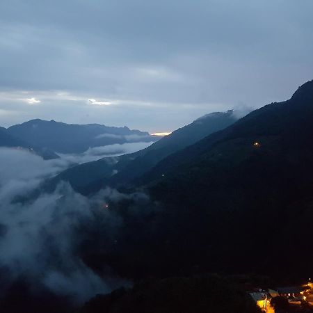 拉拉山周家渡假旅館 Hualing Luaran gambar